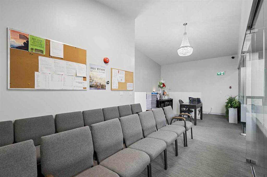 232 8A Street Northeast, Calgary, AB