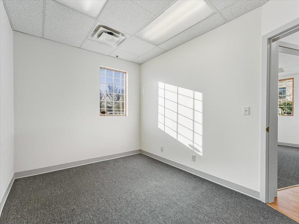 103/104 - 106-470 Kingsway, Vancouver, BC