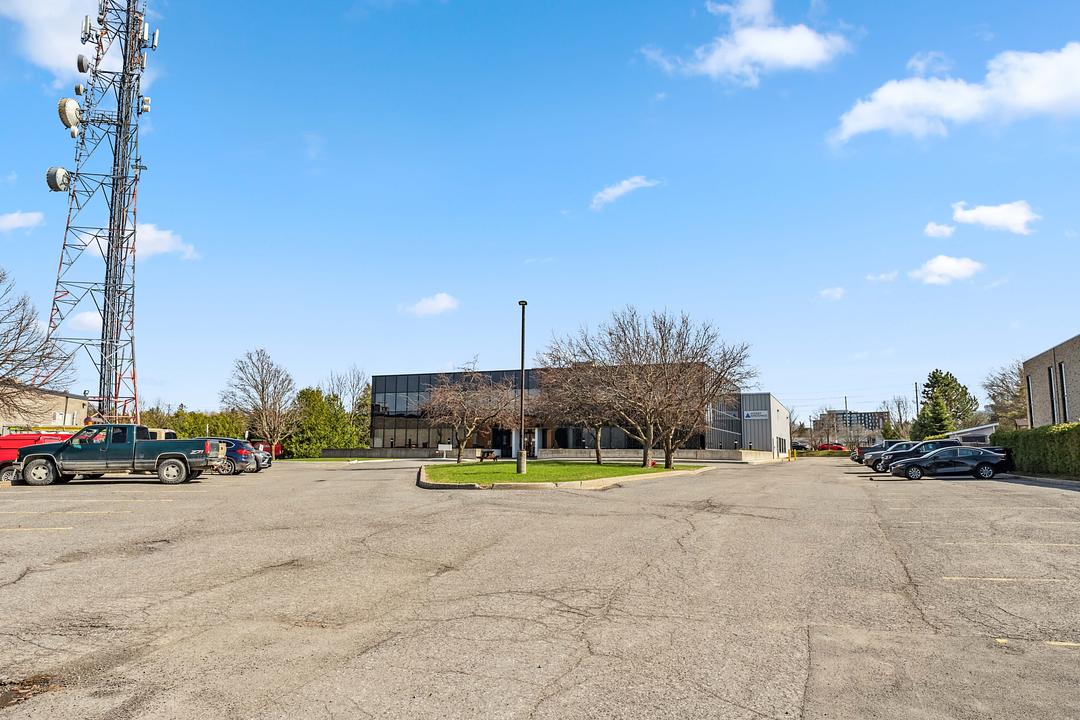 308 Legget Drive, Ottawa, ON