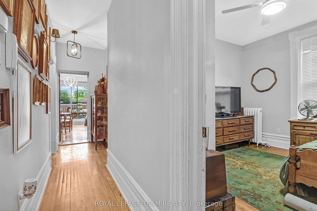 548 MacLaren Street, Ottawa, ON