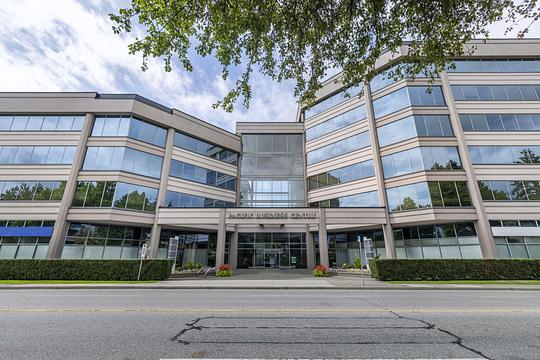 5811 Cooney Rd, Richmond, BC