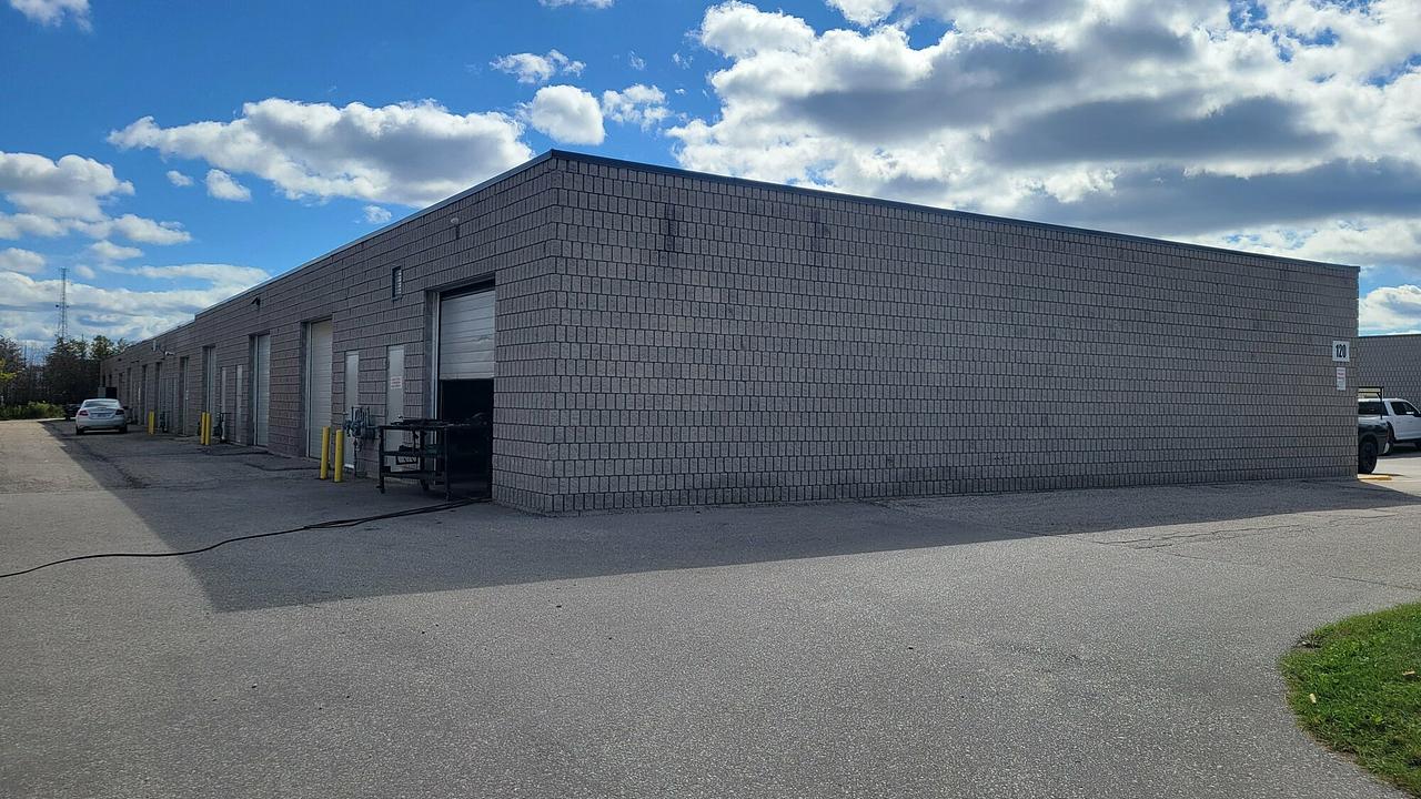 8 - 8 - 120 Malcolm Road, Guelph, ON