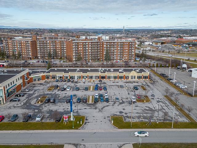 Local 103 - 28 Boulevard du Mont-Bleu, Gatineau, QC
