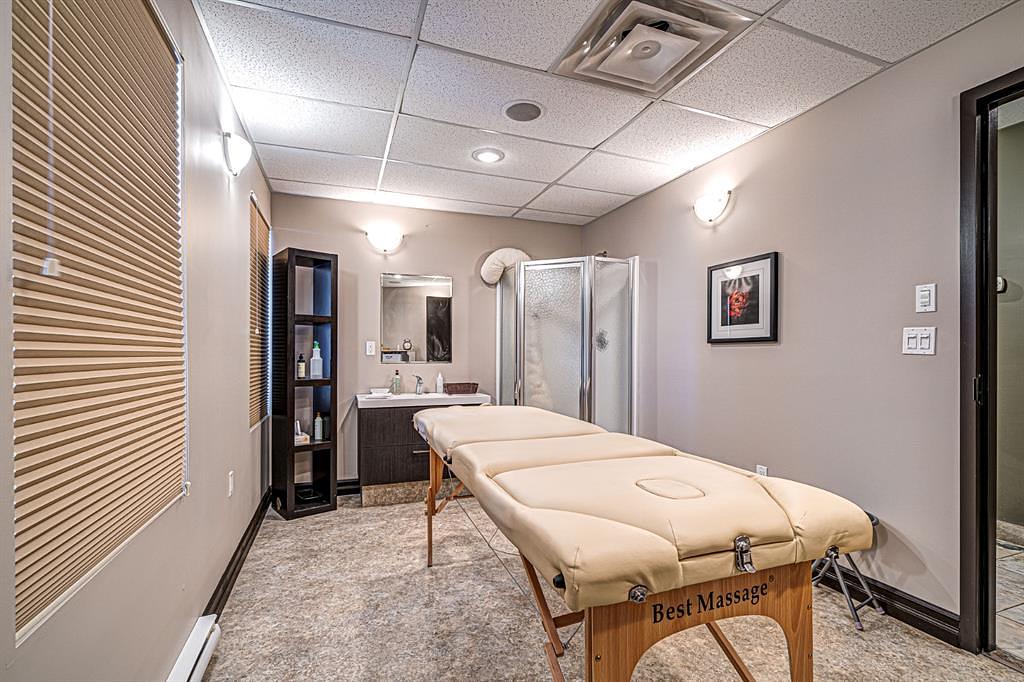 2602 50 Avenue, Lloydminster, AB