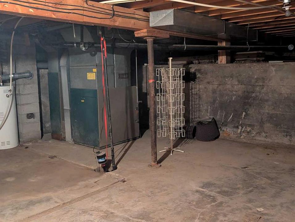 305 Main Street, Trochu, AB