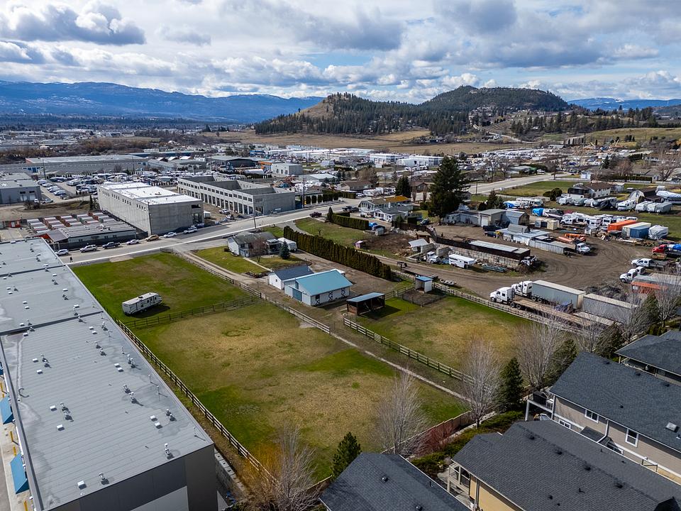 3166 Appaloosa Road, Kelowna, BC