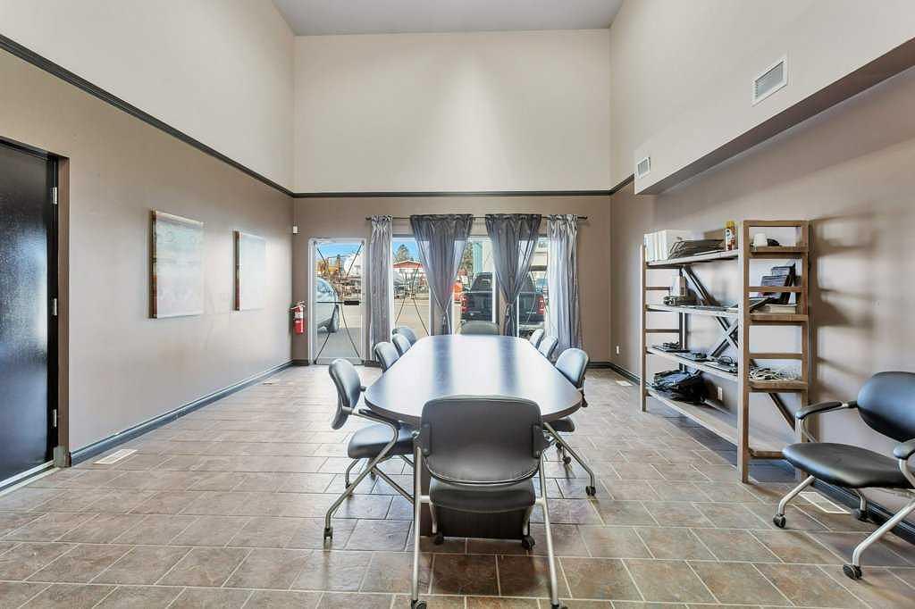 4911 50 Avenue, Eckville, AB