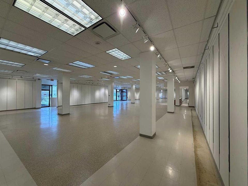 10408 c - 10440 Macleod Trail Southeast, Calgary, AB