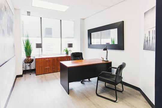 120 Eglinton Ave E, Toronto, ON