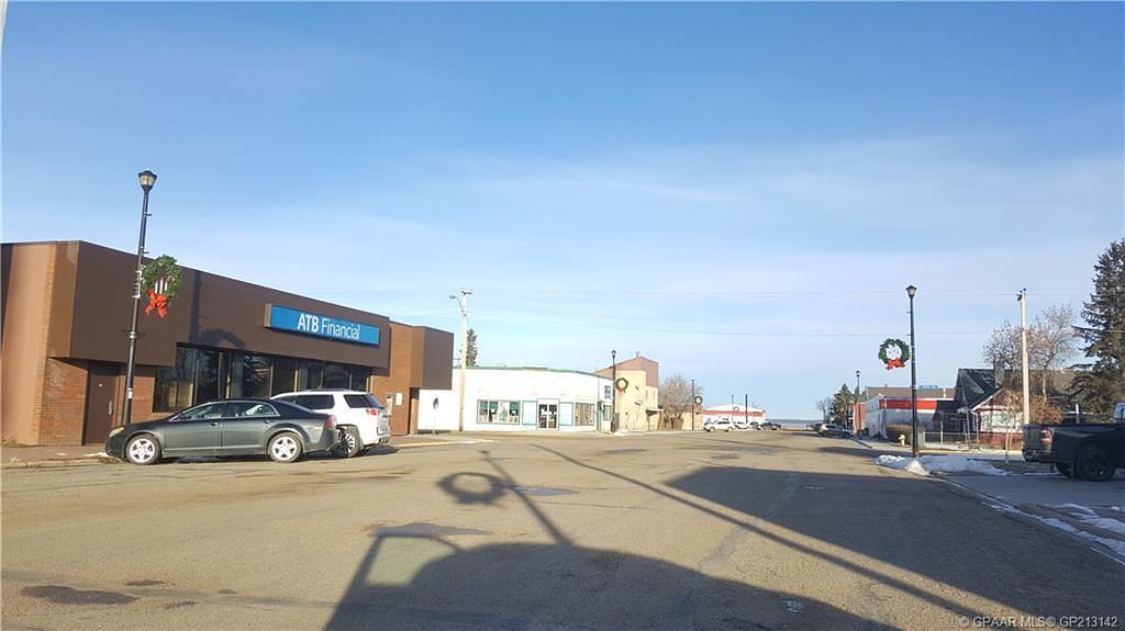 114 Centre Street, McLennan, AB