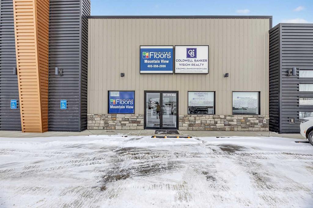 101 - 6116 46 Street, Olds, AB