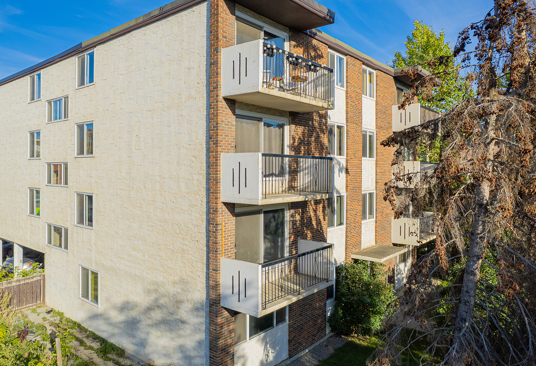 623 9A Street Northwest, Calgary, AB