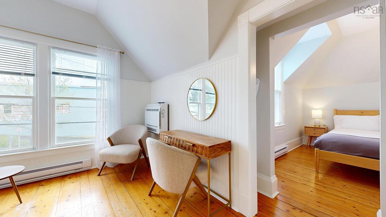 558 Main Street, Mahone Bay, NS