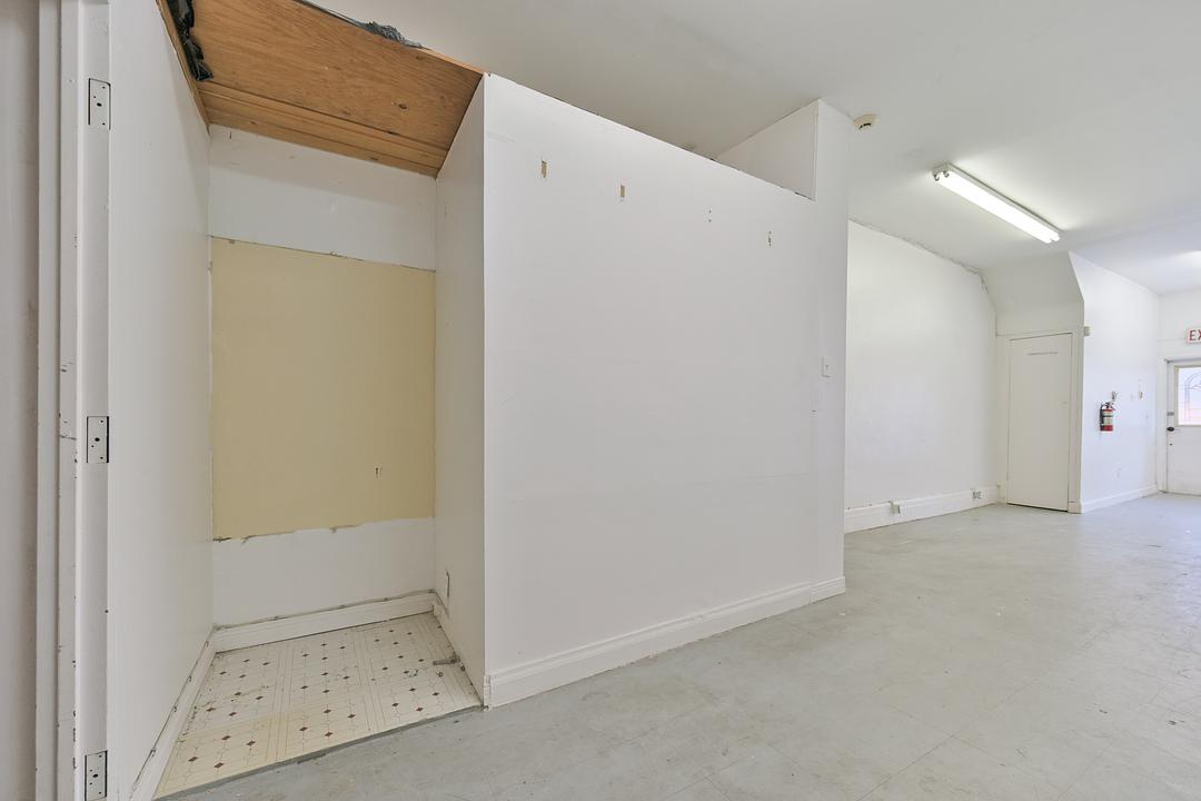 1046 Bathurst Street, Toronto, ON