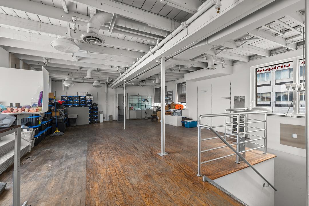 9455 Boulevard Saint-Laurent, Montréal, QC