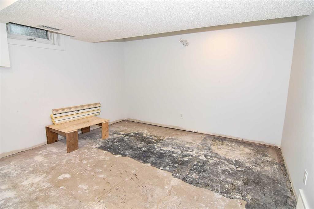309 Main Street North, Airdrie, AB
