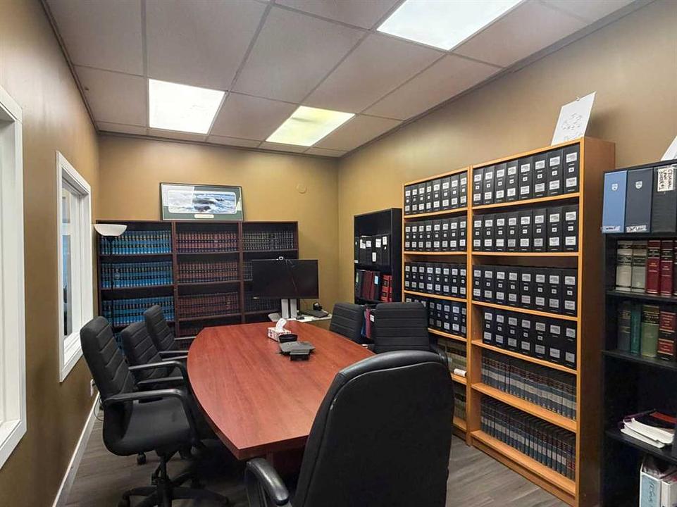 204 - 136 17 Avenue Northeast, Calgary, AB