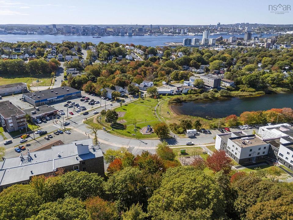 16 - 6 Lakefront Road, Dartmouth, NS