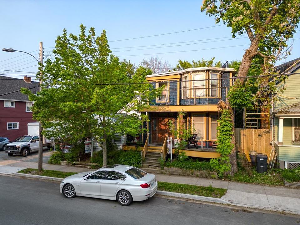2070 Oxford Street, Halifax, NS