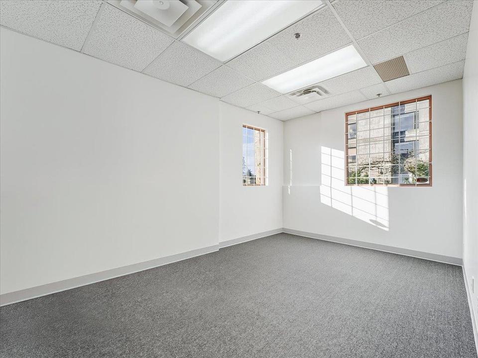 103/104 - 106-470 Kingsway, Vancouver, BC