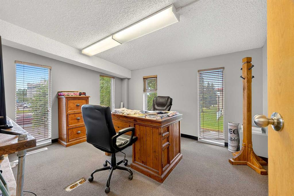 5402 44 Street, Lloydminster, AB