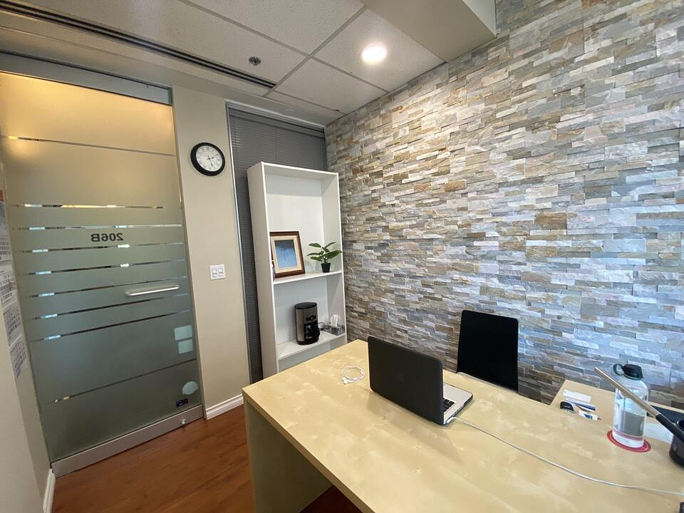 206 B - 938 Howe Street, Vancouver, BC