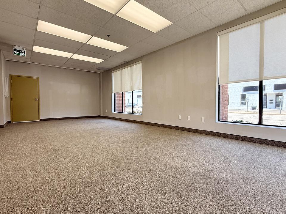 14 - 110 Jardin Drive, Vaughan, ON