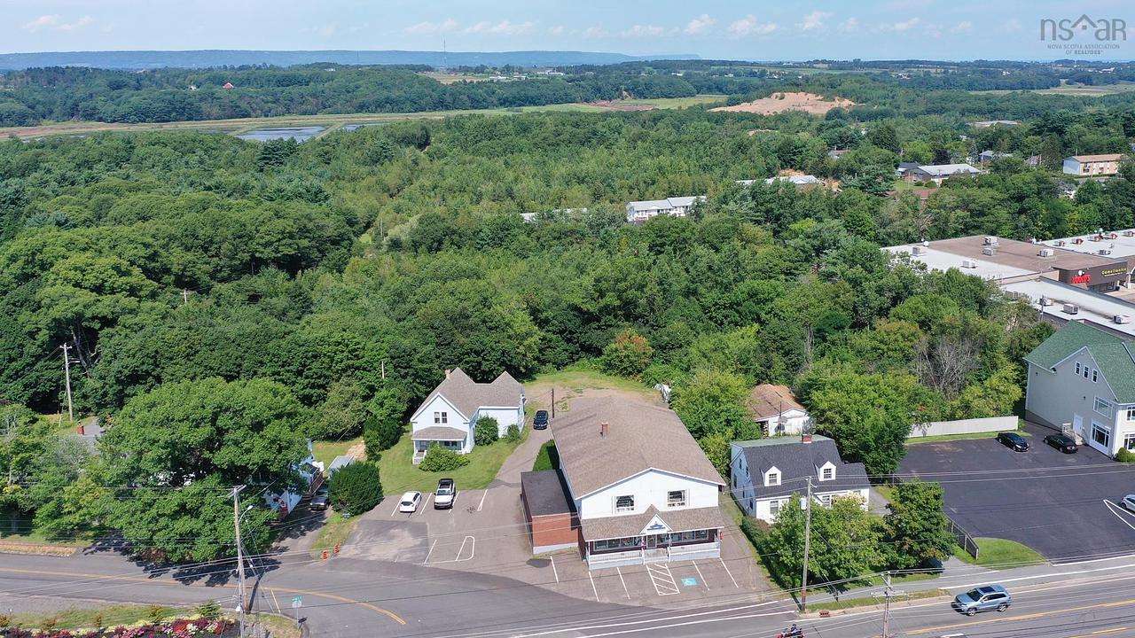 9027 Commercial Street, New Minas, NS