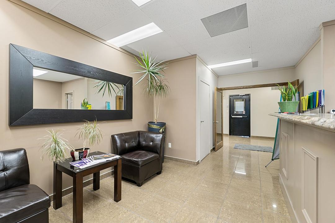 101 - 625 14 Street Northwest, Calgary, AB