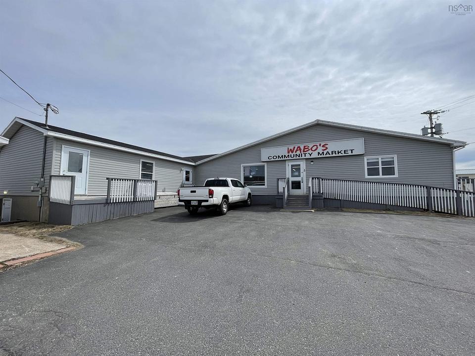 15 Pere Goirrior Avenue, Chéticamp, NS
