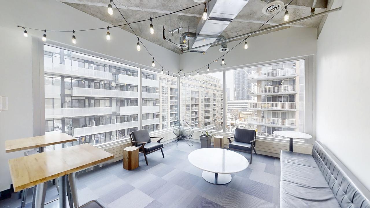 400 - 901 King Street West, Toronto, ON