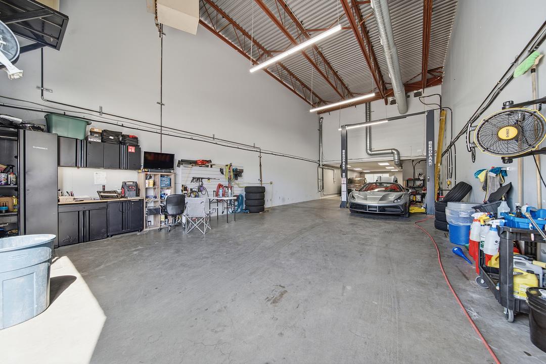 21320 Westminster Highway, Richmond, BC