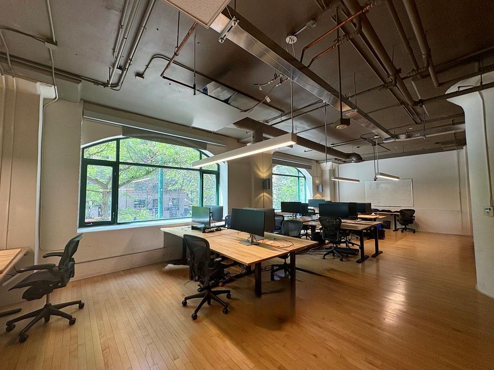 202 - 119 Spadina Avenue, Toronto, ON
