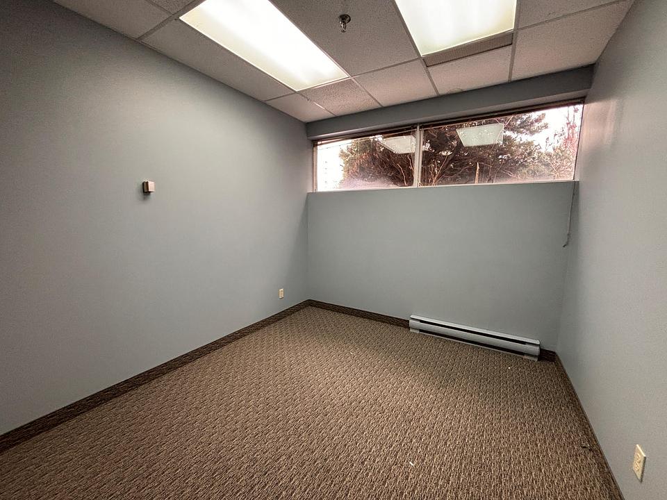 LL22 - 1701 Woodward Dr, Ottawa, ON