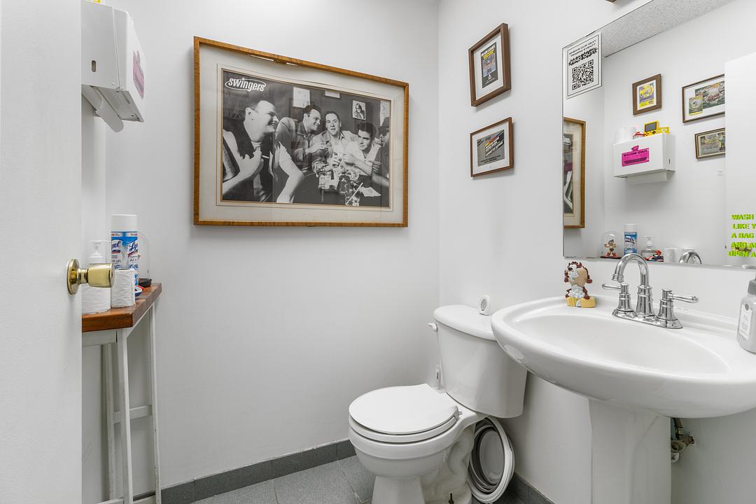 1A - 27 Roytec Rd, Vaughan, ON