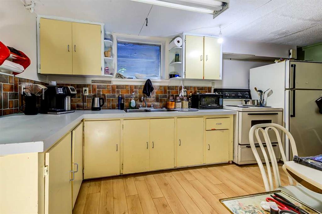 6417 112 Avenue Northwest, Edmonton, AB