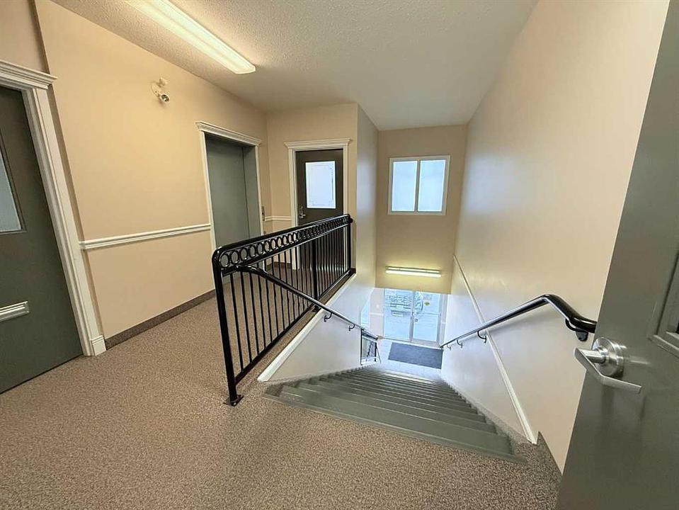 200 - 9805 97 Street, Grande Prairie, AB