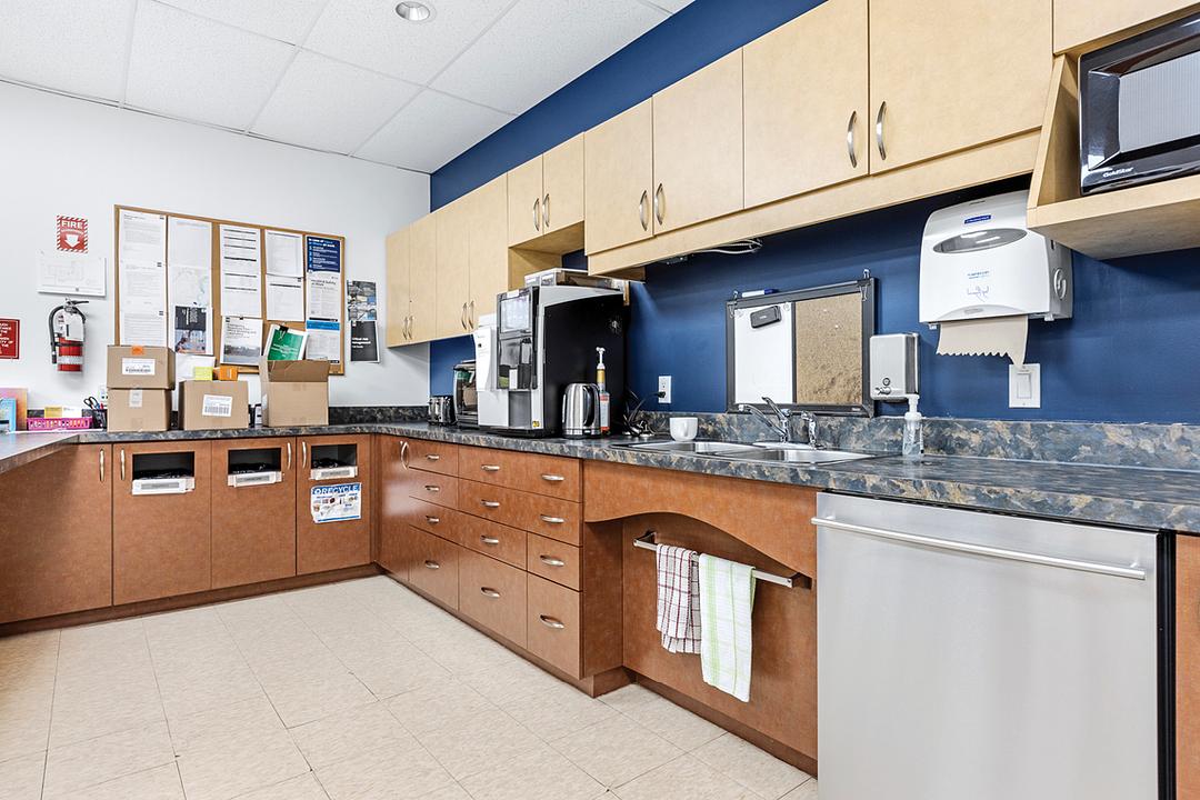 300 - 179 Colonnade Road, Ottawa, ON