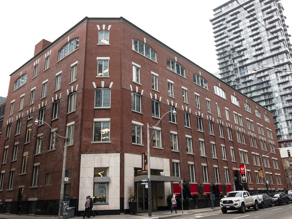 105 - 100 Simcoe Street, Toronto, ON