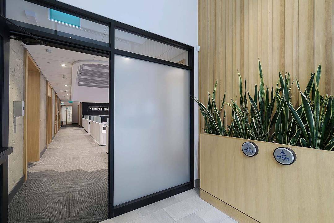 100 - 75 Huntley Street, Toronto, ON