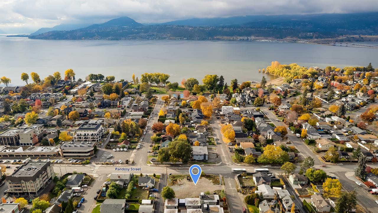 2565 Pandosy Street, Kelowna, BC