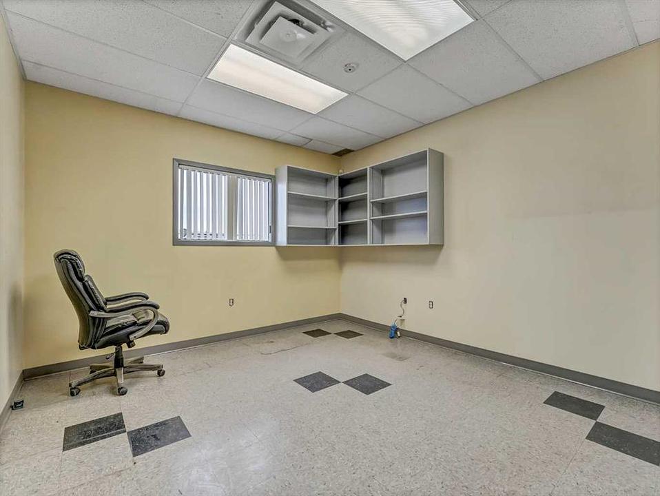 1782 32 Street Southwest, Medicine Hat, AB