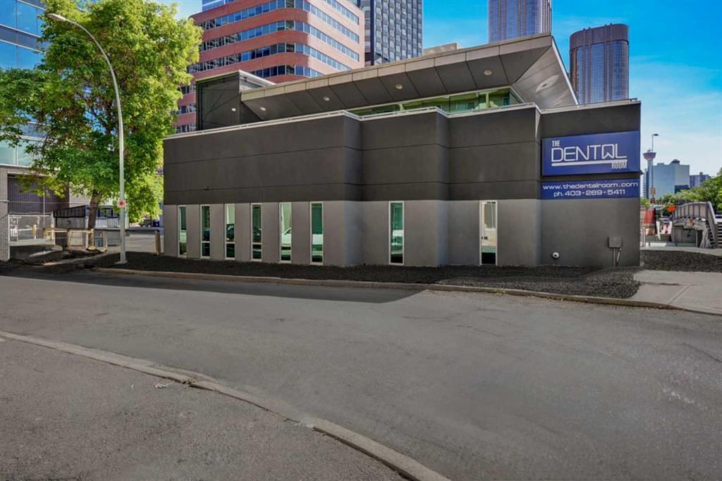 902 9 Avenue Southwest, Calgary, AB