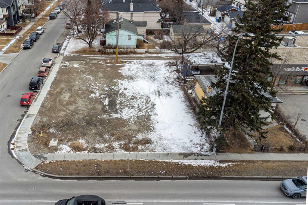 2620 Centre Street North, Calgary, AB
