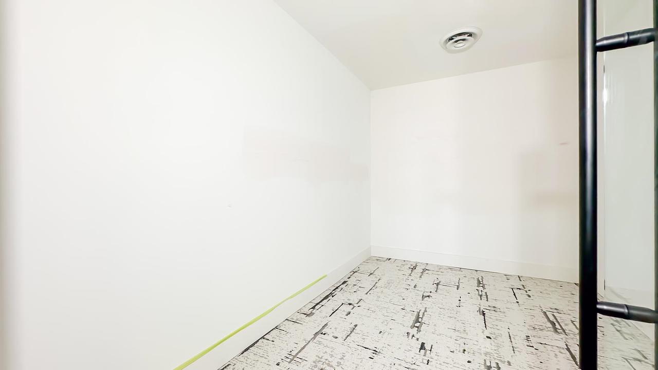 8273 Oak Street, Vancouver, BC
