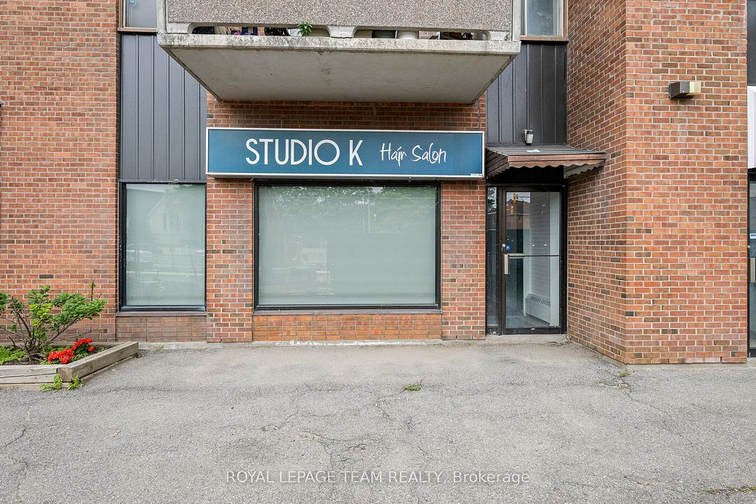 945D Richmond Road, Ottawa, ON