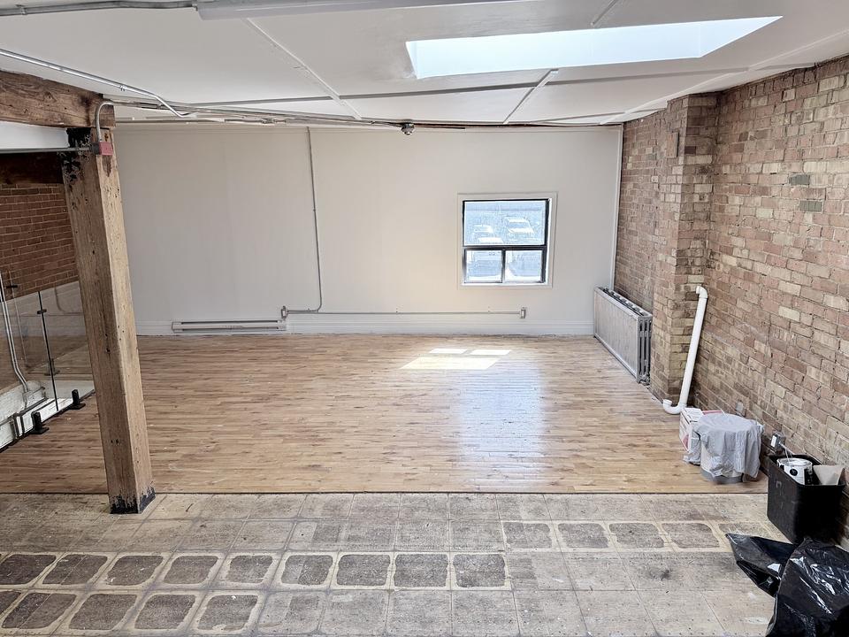 7 REAR - 531 Yonge St, Toronto, ON
