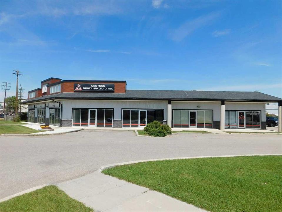 #2 - 220 North Railway Street, Okotoks, AB