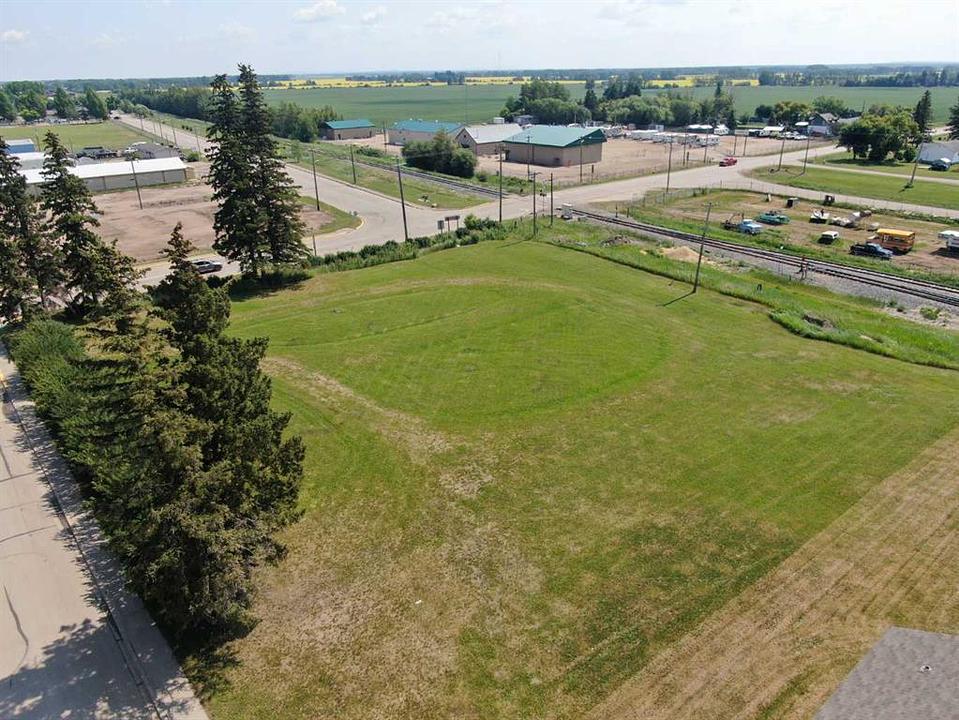 4817 - 51 Avenue, High Prairie, AB