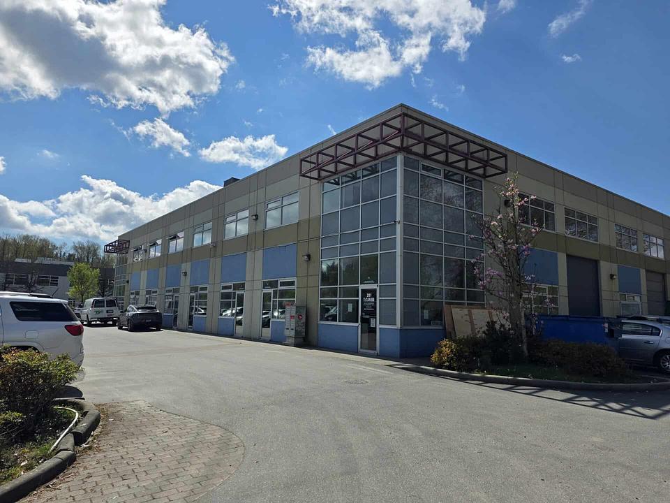 106 & 201 - 13085 115 Avenue, Surrey, BC